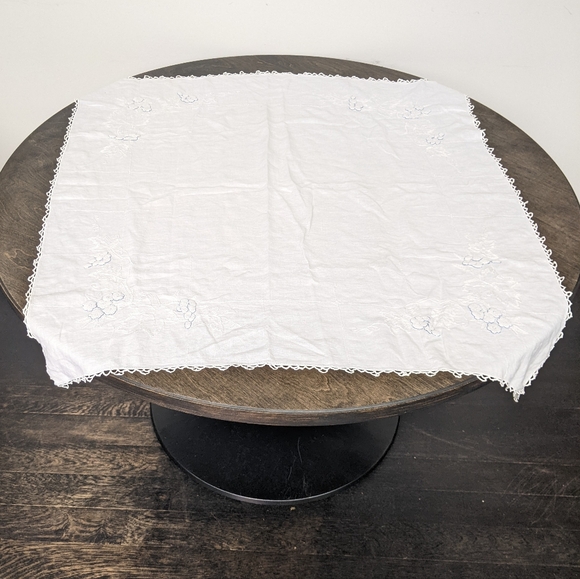 41” x 41” Vintage Embroidered White Linen Tablecloth - Picture 2 of 5